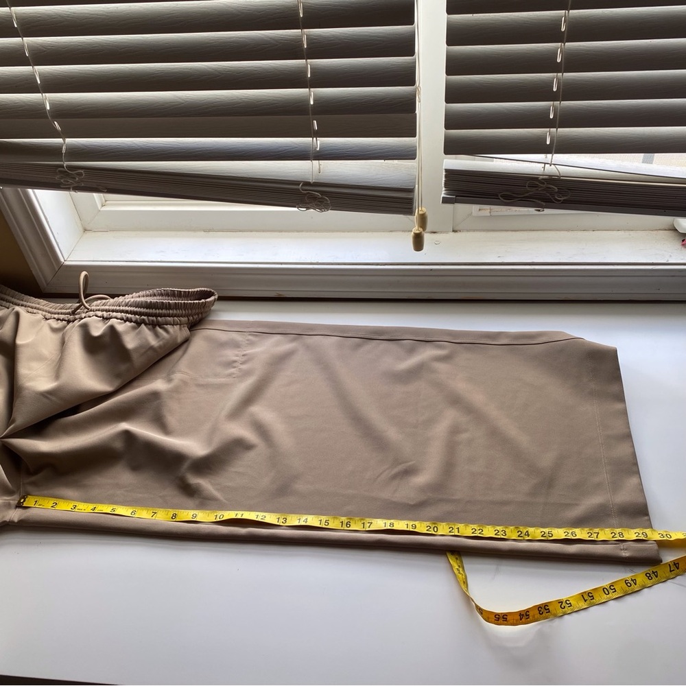 Athleta Promenade High Rise Cargo Pants XL Taupe Wide Leg Travel Lounge 2024 - Picture 14 of 16